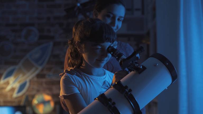 Girl With a Telescope